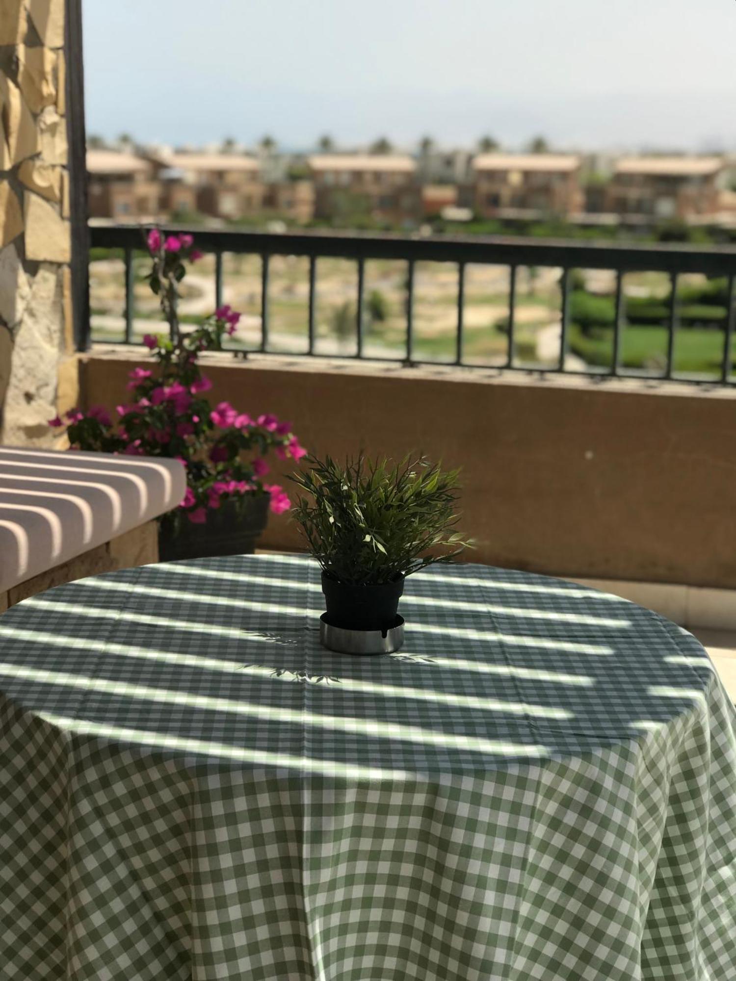 Chalet Marina Wadi Degla Families Only Pool View 2Nd Floor 6 Adults ไอน์ ซกนา ภายนอก รูปภาพ