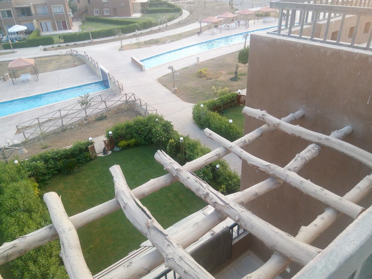Chalet Marina Wadi Degla Families Only Pool View 2Nd Floor 6 Adults ไอน์ ซกนา ภายนอก รูปภาพ